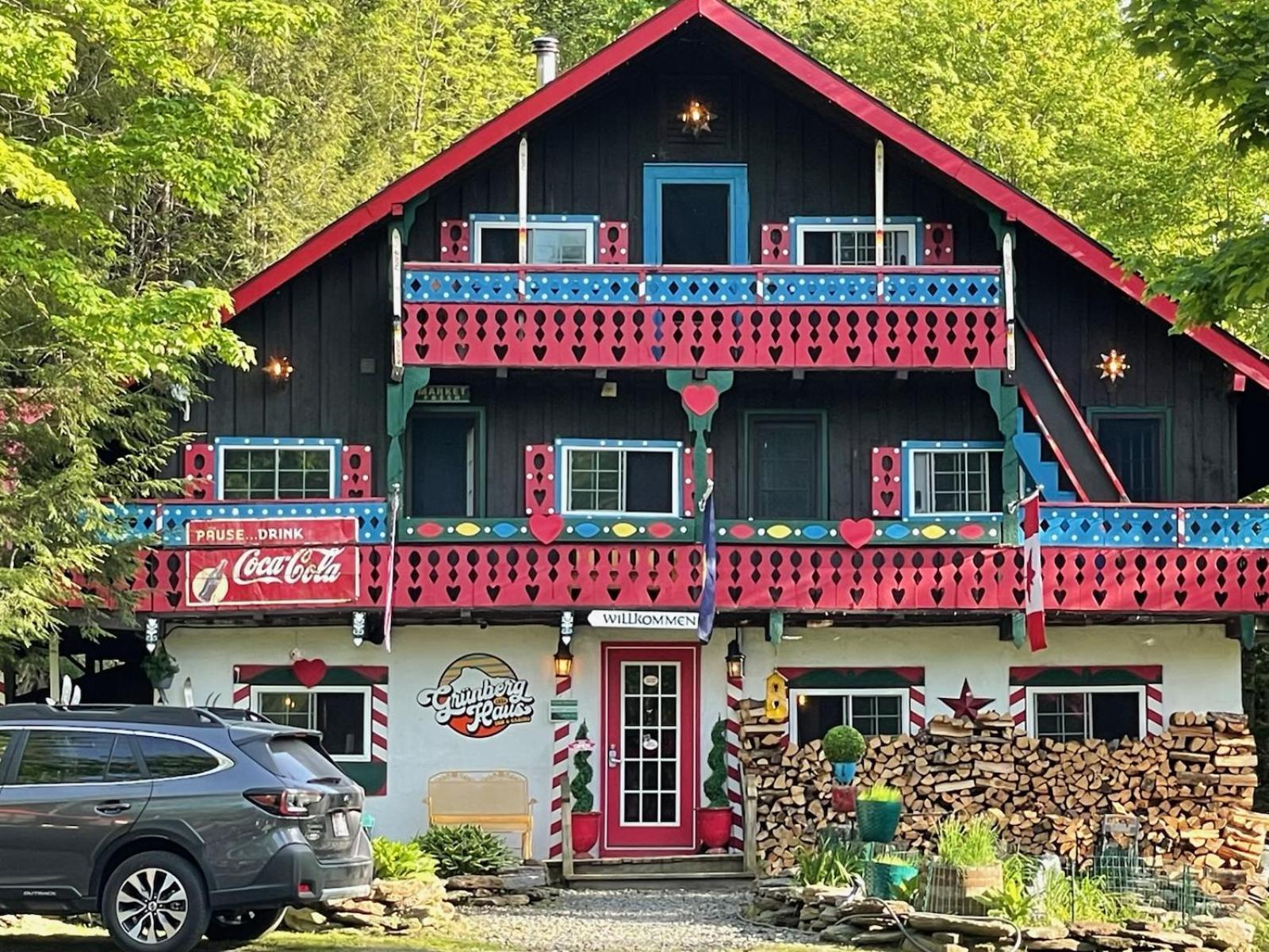 Grunberg Haus Inn & Cabins Уотербери Экстерьер фото
